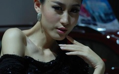 日本美女搞基视频